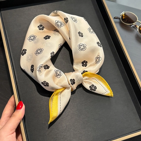 Elegante Foulard Quadrato In Raso Di Gelso Stampa Fiore Di Camelia Stile Francese Accessorio Da Collo Donna