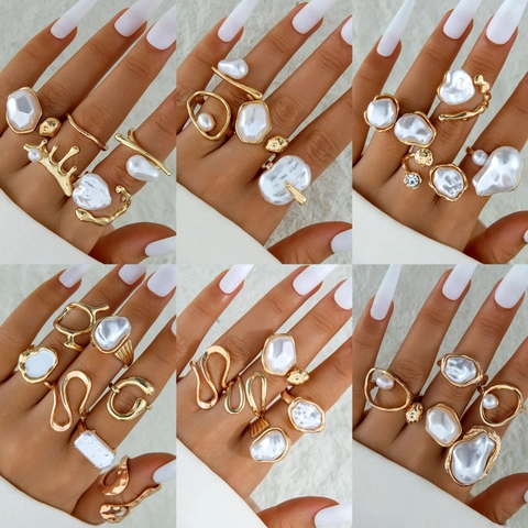Vintage Unregelmäßige Legierung Imitation Perle Stapelbare Ringe Für Damen Geometrischer Minimalistischer Gold Silber Plattierter Fingerschmuck
