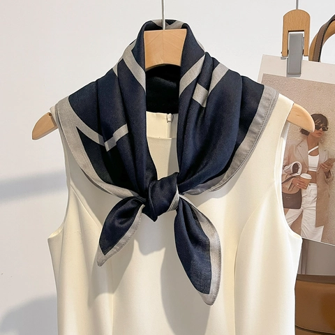Foulard Quadrato Da Donna Con Stampa Geometrica Poliestere Effetto Raso Elegante Per Ufficio E Tempo Libero