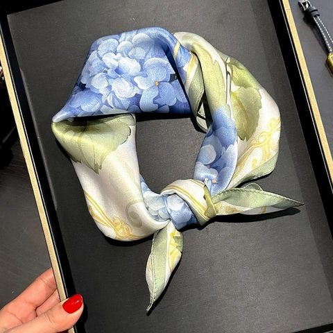 Sciarpa in Pura Seta di Gelso Elegante Stampa Floreale Piccolo Foulard Quadrato Accessorio Moda Donna Ufficio Fascia Capelli