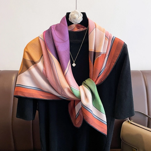 Eleganter Damen Quadrathit Schal Polyester Satin Geometrischer Rosendruck Großer Schal Wickeltuch Weicher Halsschal