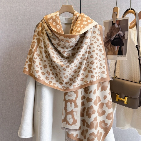 Leopard Print Scarf Shawl Imitation Cashmere Soft Warm Double Sided Jacquard Short Tassels Elegant Versatile Winter Wrap
