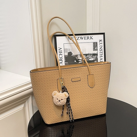 Borsa Tote Vintage Da Donna In Pelle PU Intrecciata Goffrata Grande Capacità Borsa A Spalla Con Ciondolo Orso Per Viaggi