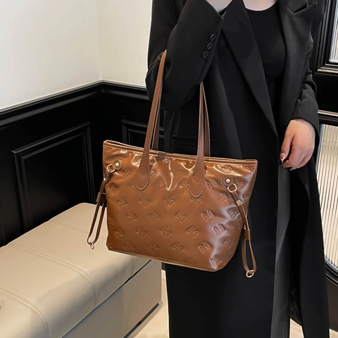 Borsa Tote Vintage in Pelle PU Con Farfalla a Rilievo per Donna Borsa a Tracolla di Grande Capacità Casual Minimalista