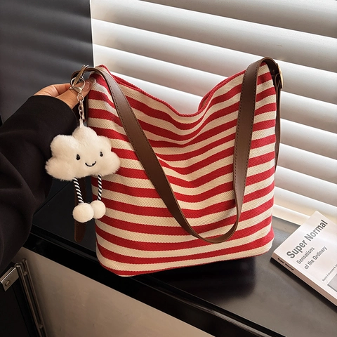 Grand Sac Bandoulière En Toile À Rayures Pour Femmes Style Coréen Tote Avec Porte Clés Peluche Nuage Sac À Main Décontracté