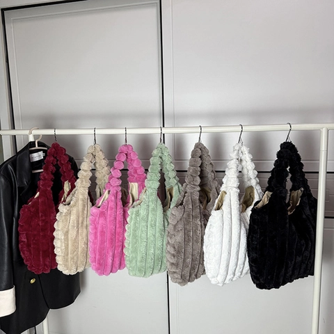 Large Capacity Faux Fur Tote Bag For Women Soft Plush Shoulder Bag Vertical Stripes Bubble Handle Fashion Handbag Travel