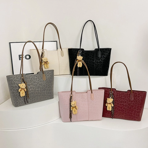 Dames Tote Tas Met Luipaardprint PU Leer Grote Capaciteit Schoudertas Met Teddybeer Hanger Mode Forens Retro