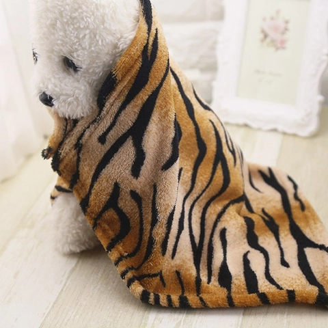 Zachte Flanellen Huisdier Deken Voor Honden Katten Verdikte Warme Slaapmat Tijger Patroon Regenboog Streep Herfst Winter Puppy Kitten Bed Pad Handdoek