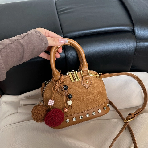 Borsa a Tracolla da Donna Vintage in Camoscio a Forma di Conchiglia Con Borchie Tracolla Rimovibile per Viaggio Quotidiano
