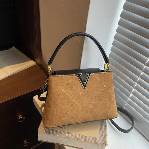 Damen Handtasche Gesteppte Rautenmuster Wildleder Optik Top Griff Umhängetasche Eimertasche Retro V-Form Hardware