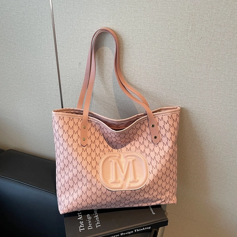 Women Vintage M Letter Print Large Capacity Tote Bag PU Leather Monogram Shoulder Bag For Commuting Streetwear Trend Handbag