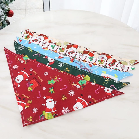 Bandana de Noël pour Animaux de Compagnie en Coton Écharpe pour Chien Motif Père Noël Renne Flocon de Neige Bavoir Triangle pour Chiens Chats