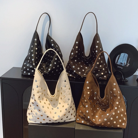 Große Kapazität Damen Hobo Tasche PU Leder Metall Nieten Vintage Punk Stil Schulter Tote Tasche