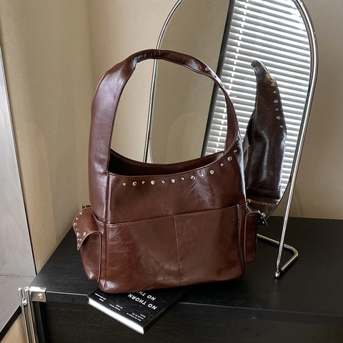 Sac À Épaule Femmes Cuir PU Rivets Grande Capacité Hobo Tote Sous L'aisselle Style Moto Rétro Sac À Main