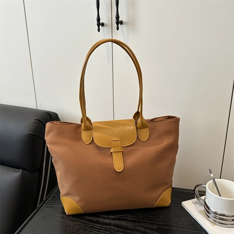 Dames Grote Capaciteit Nylon Patchwork Draagzak Contrastkleur PU Lederen Bies Waterdichte Schoudertas Reistas Handtas Werk