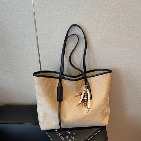 Minimalistische Wildleder Tote Bag Damen Große Kapazität Geprägtes Schachbrett Schultertasche Mit Holzperlen Quasten Charm