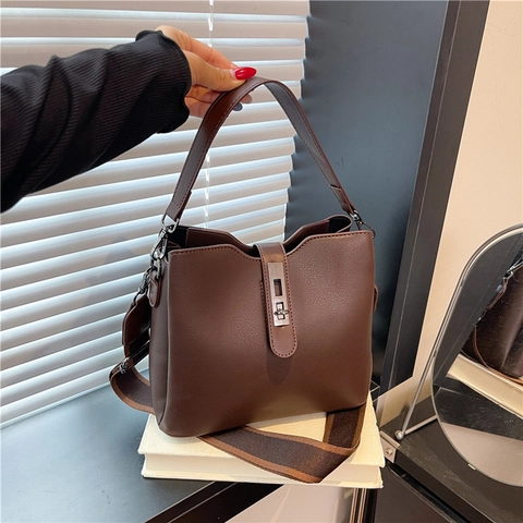 Borsa A Secchiello In Pelle PU Testurizzata Da Donna Grande Capacità Borsa A Tracolla Con Tracolla Larga Tinta Unita