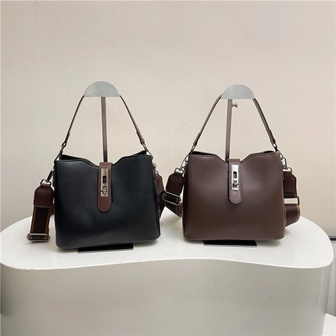Borsa A Secchiello In Pelle PU Testurizzata Da Donna Grande Capacità Borsa A Tracolla Con Tracolla Larga Tinta Unita