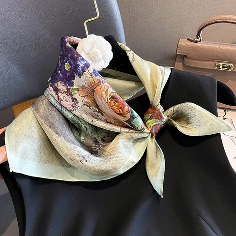 Foulard Quadrato Con Stampa Floreale Retrò Raso Di Gelso Elegante Accessorio Di Moda Per Donna