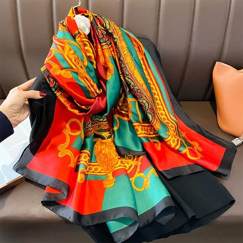 Sciarpa Scialle In Raso Sintetica Stampa Barocca Retro Per Donna Grande Leggero Motivo Catena Equestre Protezione Solare Elegante