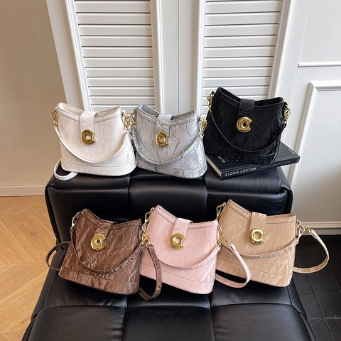 Borsa Secchiello Vintage Donna Pelle PU Texture Pieghettata Lucida Fibbia Metallo Dorato Borsa A Mano Tracolla Retrò