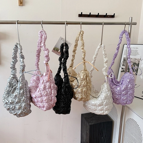 Women Pleated Cloud Tote Bag Large Capacity Quilted Bubble Shoulder Crossbody Bag Metallic Luster Fashion Puffer Handbag Daily Travel