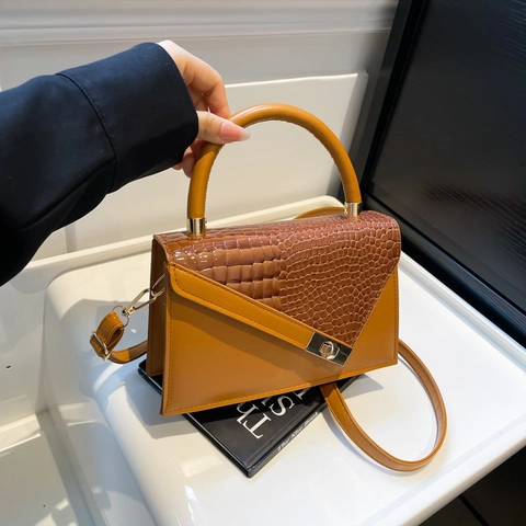 Fashion Retro Croc Embossed PU Leather Crossbody Bag For Women Minimalist Solid Color Small Square Handbag With Golden Lock