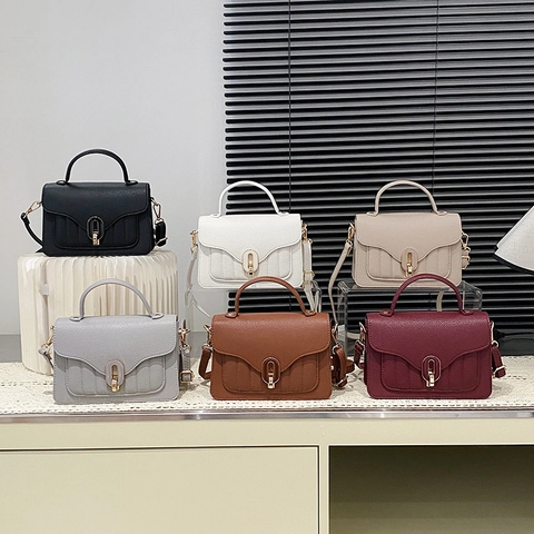 Women Retro PU Leather Crossbody Bag Litchi Texture Handbag With Vertical Stitched Pattern Oval Gold Metal Lock Vintage