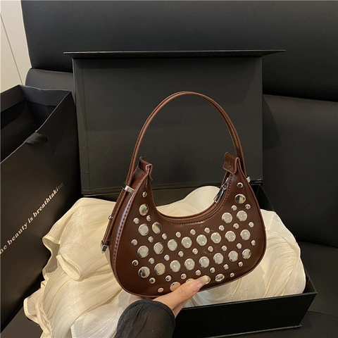 Sac Hobo Femme Rétro Rivet PU Cuir Forme Lune Sac À Épaule Sous L'aisselle Mode Punk Y2K