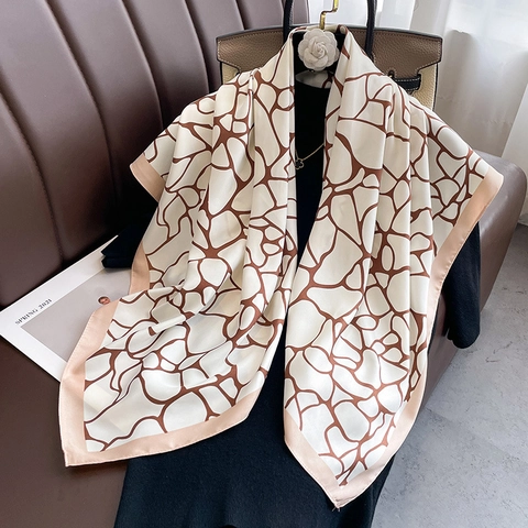 Elegante Sciarpa Quadrata Con Stampa Geometrica Raso Di Raso Poliestere Twill Scialle Versatile Foulard Da Spiaggia Per Donna