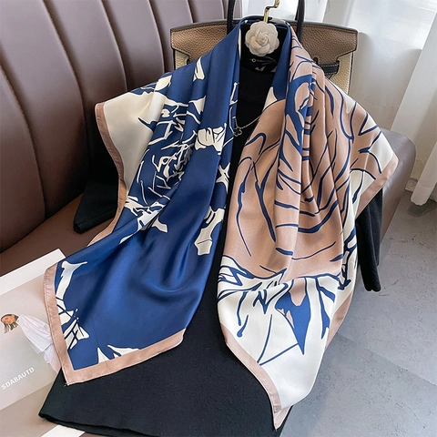 Elegante Sciarpa Quadrata Con Stampa Floreale Raso Grande Scialle Leggero Protezione Solare Accessorio Moda Versatile Donne