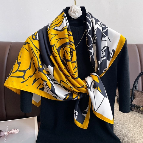 Elegante Sciarpa Quadrata Con Stampa Floreale Raso Grande Scialle Leggero Protezione Solare Accessorio Moda Versatile Donne