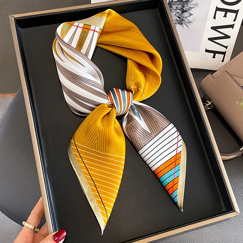 Sciarpa Quadrata In Raso Di Gelso Motivo A Linee Geometriche Elegante Foulard Leggero Per Donna Accessori Di Moda
