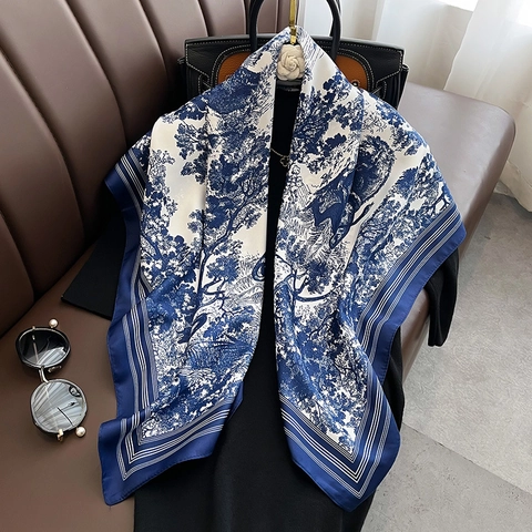 Grand Foulard Carré Imprimé Animal Forêt Toile De Jouy Vintage Écharpe En Polyester Aspect Satin Satin Pour Femme