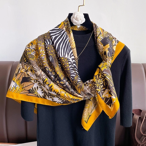 Foulard Carré Élégant Sensation Satin Pour Femmes Motif Floral Zèbre Polyester Twill Navette Enveloppes De Tête Grand Chic