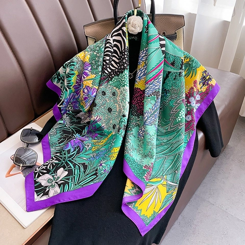 Foulard Carré Élégant Sensation Satin Pour Femmes Motif Floral Zèbre Polyester Twill Navette Enveloppes De Tête Grand Chic
