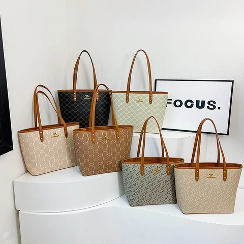 Women Tote Bag Large Capacity Monogram Printed PU Leather Retro Shoulder Bag Casual Travel Handbag Kangaroo Logo Elegant