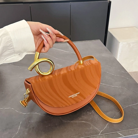 Sacoche Selle Demi-Lune Femme Mode Plissé à Vagues en Cuir PU Bandoulière Poignée Anneau Doré Sac à Main
