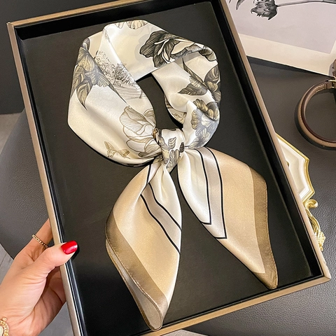 MoerbeiSatijn Vierkante Sjaal Retro Bloemen Eiffeltoren Print Elegante Lichtgewicht Halstreek Voor Dames Professionele Stijl