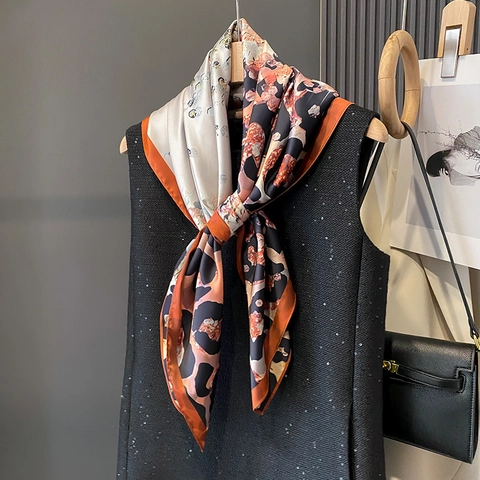 Vintage Printed Square Scarf Satin Feeling Polyester Shawl Sun Protection Floral Leopard Pattern Fashion Accessory For Women