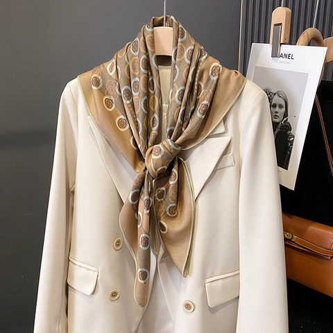 Sciarpa Quadrata Da Donna Effetto Raso Poliestere Satinato Elegante Stampa Floreale Camelia Motivo Geometrico Vintage Scialle