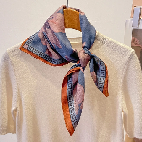 Sciarpa Quadrata Con Stampa Floreale Retrò Tocco Di Raso Poliestere Foulard Elegante Accessorio Da Donna