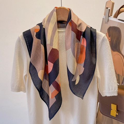 Sciarpa Quadrata Elegante Da Donna Poliestere Saia Stampa Geometrica Effetto Raso Accessorio Moda Per Testa E Collo