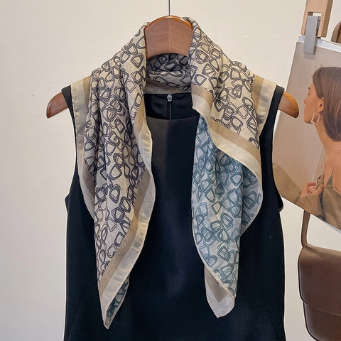 Elegante Foulard Quadrato Geometrico da Donna in Poliestere Look Satinato Fazzoletto da Collo Minimalista Blu Grigio Piccolo Scialle