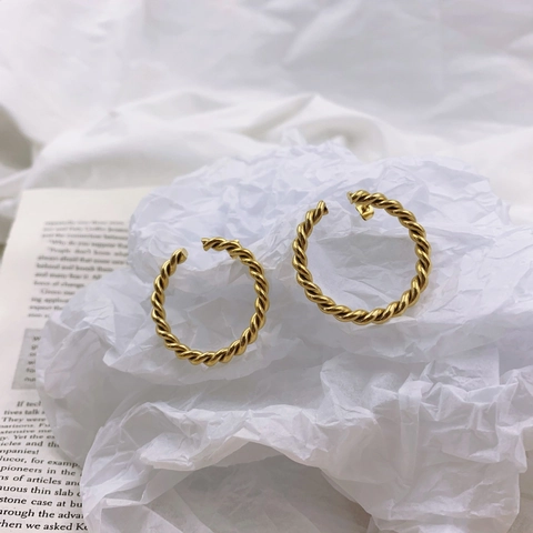 Minimalist Twisted Rope Hoop Earrings Titanium Steel Vintage Golden C Shape Pierced Jewelry For Women Daily Accessories