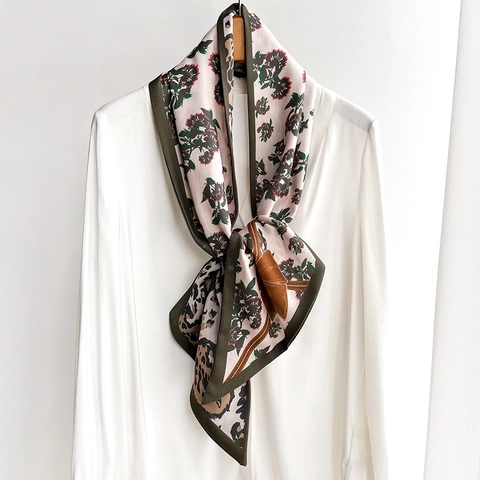 Écharpe Mince À Imprimé Léopard Et Fleurs Rétρο Foulard En Polyester Effet Satin Accessoire De Mode Élégant Pour Femmes