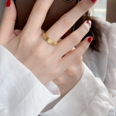 Gestructureerde Gelaagde Ring Titanium Staal Verguld Onregelmatig Geometrisch Minimalistisch Brede Band Sieraden Vrouwen