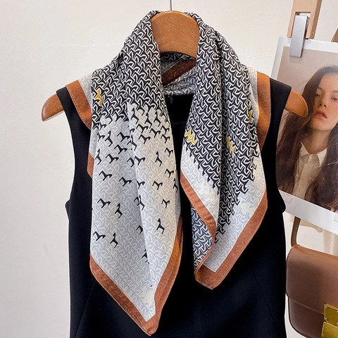 Women Square Scarf Satin Polyester Satin Feeling Geometric Horse Print Elegant Neck Scarf Shawl Fashion Wrap