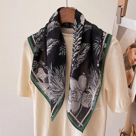 Carré de Soie Vintage Imprimé Botanique Tropical pour Femme Léger Effet Satin Foulard Bordure Verte Bandeau Cheveux Accessoire Mode