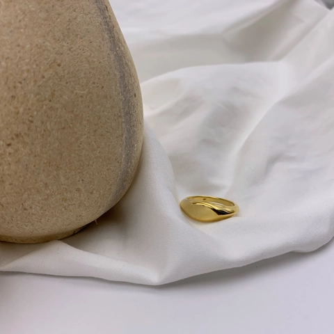Minimalistischer Siegelring Titanstahl Vergoldet Poliert Glatte Oberfläche Eleganter Schmuck Für Damen